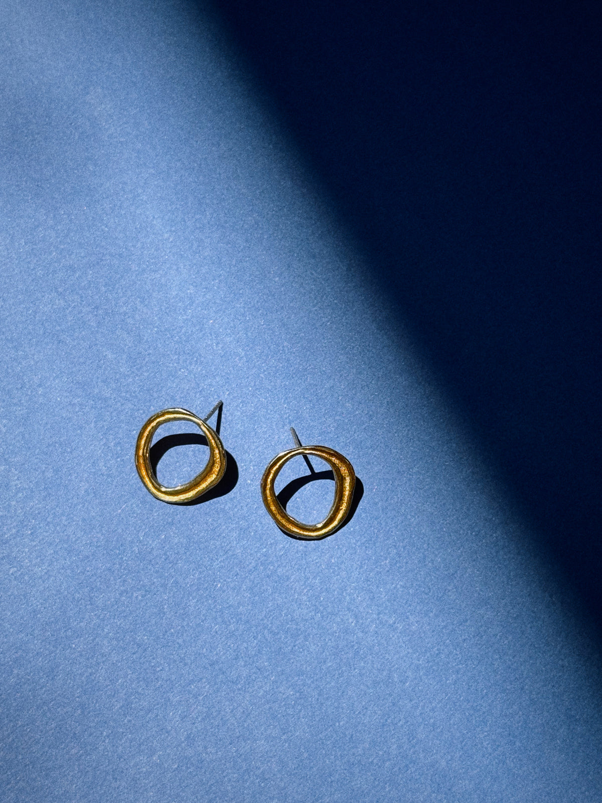 Halo stud earrings