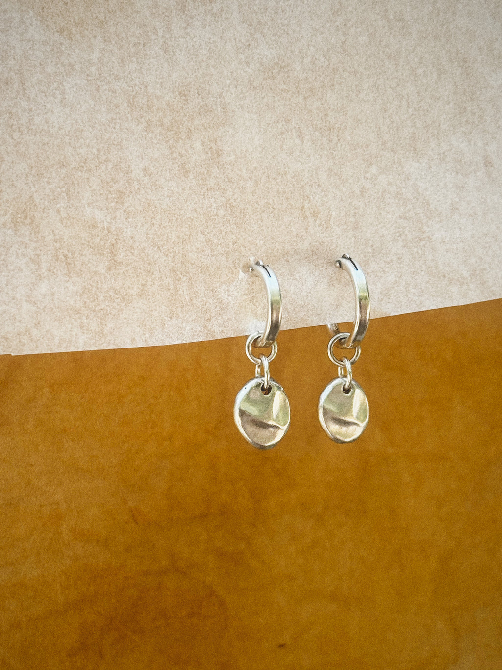 Mini dune earrings
