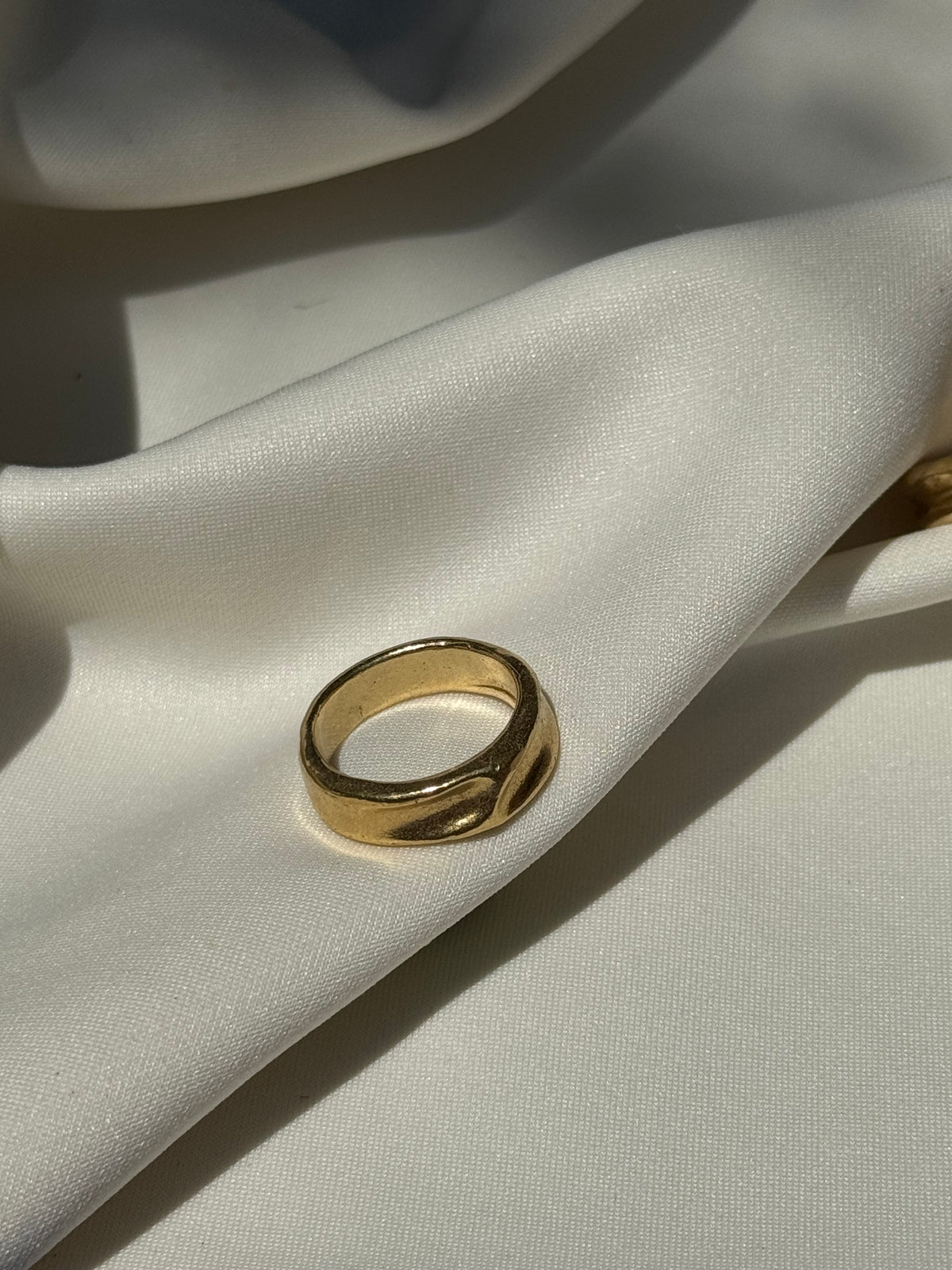 Bond ring